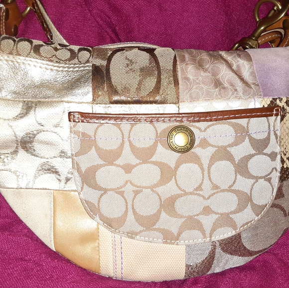 Coach - Picture 1 of 5